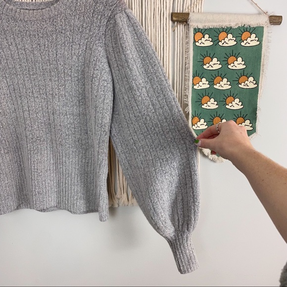 Marled Balloon Sleeve Grey Knit Sweater Size Medium - Picture 9 of 12